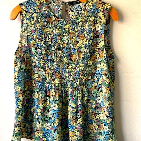 Zara Sleeveless Floral Print Blouse - Small - Picture 1 of 11